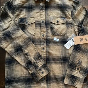 NWT Vans Long Sleeve Flannel Plaid Button Up Shirt size small